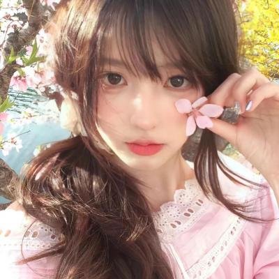 俏皮女学生